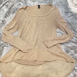 NEVER WORN SWEATER
